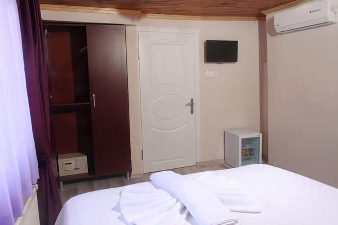 Imagen de los interiores del Emir Hotel. Foto 11