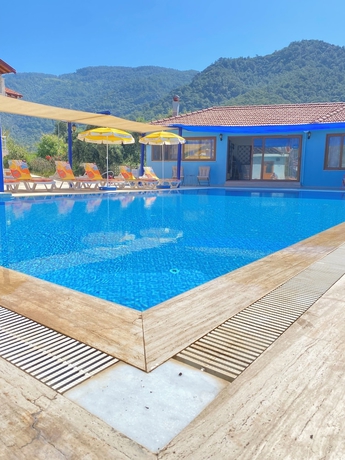 Imagen de la piscina del Emir Palas Hotel. Foto 16