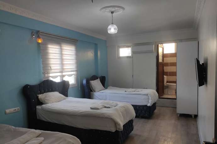Imagen de la habitación del Emir Sultan Hotel. Foto 15