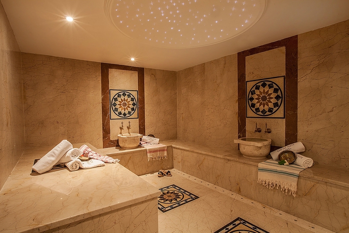 Imagen de los interiores del Empire Suite Hotel. Foto 15