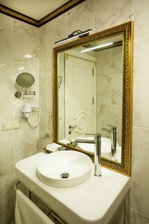 Imagen de la habitación del Empire Suite Hotel. Foto 13