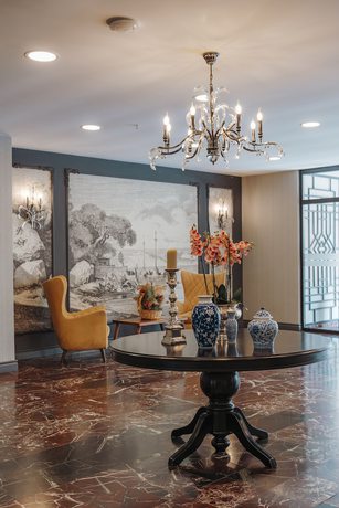 Imagen de los interiores del Empula Hotel and Residences. Foto 12