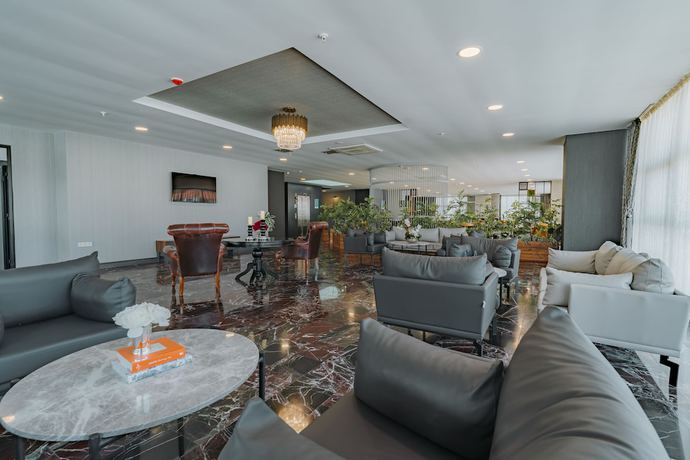 Imagen de los interiores del Empula Hotel and Residences. Foto 15