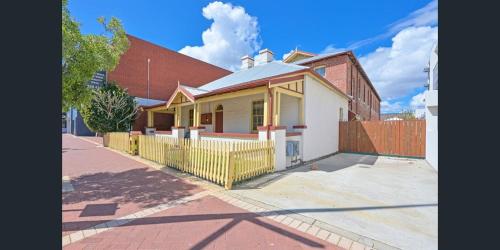 Imagen general del Emu Backpackers Perth. Foto 5