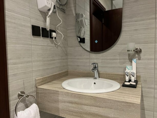 Imagen general del Enala Hotel Umluj. Foto 11