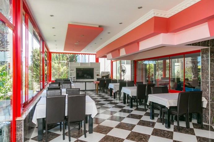 Imagen de los interiores del Enda Lara Hotel. Foto 18