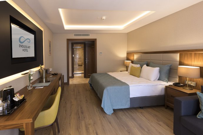 Imagen de la habitación del Endless Art Hotel. Foto 11