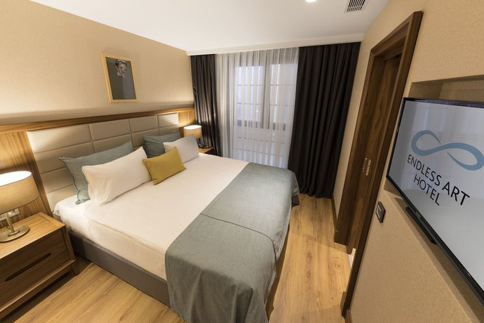 Imagen de la habitación del Endless Art Hotel. Foto 13