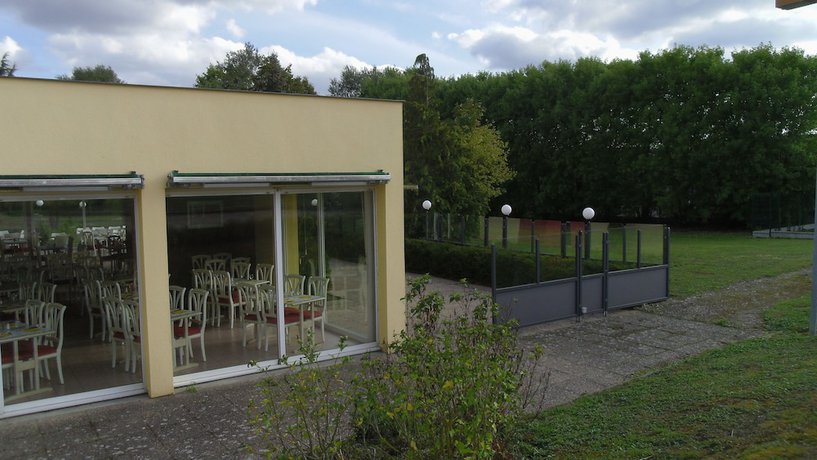 Imagen de los exteriores del Enzo Hotels Bulgneville By Kyriad Direct. Foto 15