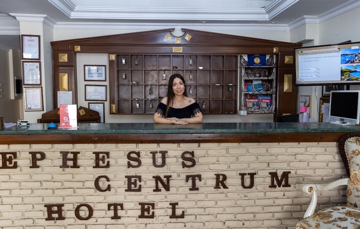 Imagen de los interiores del Ephesus Centrum. Foto 12