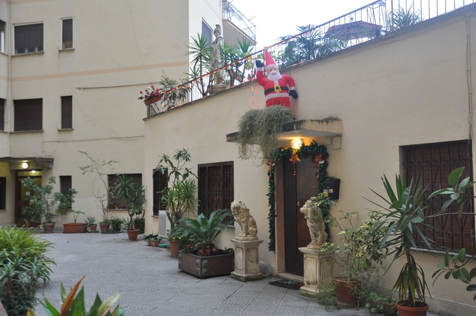 Imagen de los exteriores del Er Centurione. Foto 5