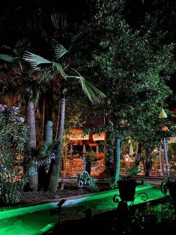 Imagen de los exteriores del Era Holiday Hotel. Foto 8
