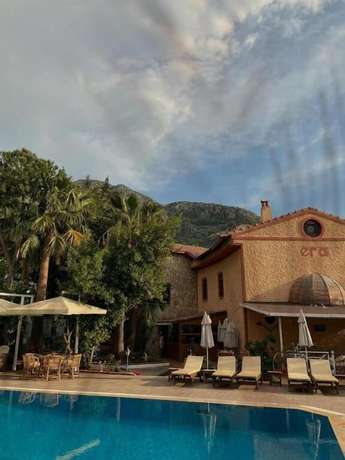 Imagen de la piscina del Era Holiday Hotel. Foto 13