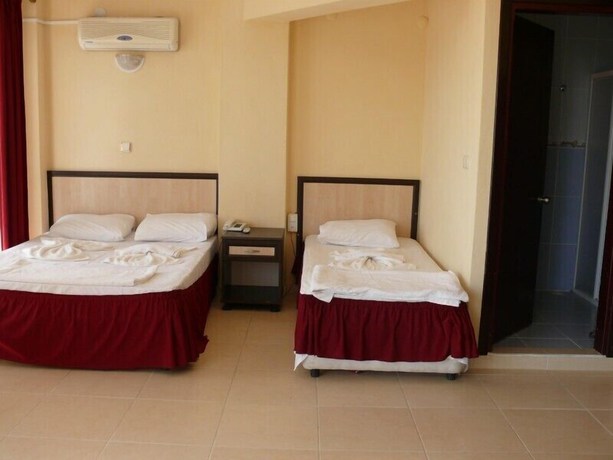 Imagen de la habitación del Erdek Benan Hotel. Foto 3