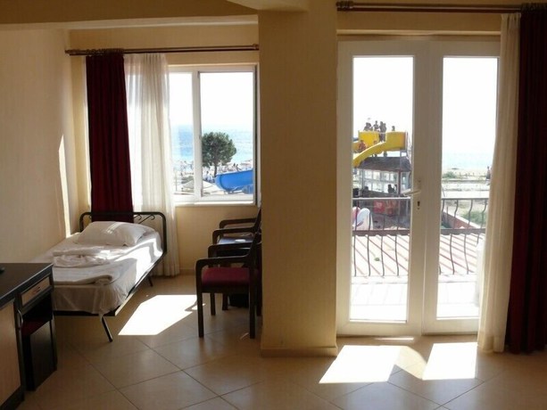 Imagen de la habitación del Erdek Benan Hotel. Foto 6