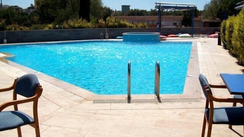 Imagen de la piscina del Erdek Helin Hotel. Foto 19