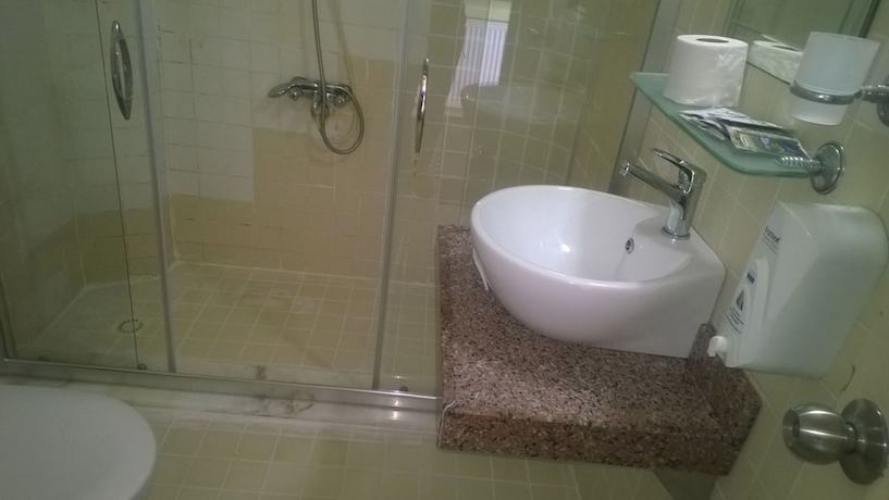 Imagen de la habitación del Erdek Helin Hotel. Foto 14