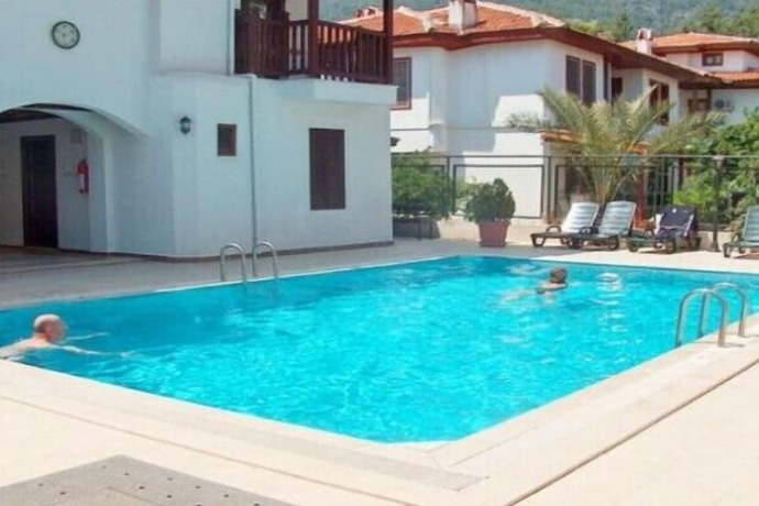Imagen de la piscina del Erdem Hotel. Foto 17