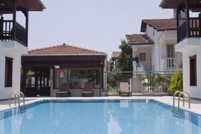 Imagen de la piscina del Erdem Hotel. Foto 18