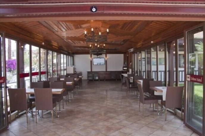 Imagen del bar/restaurante del Erdem Hotel. Foto 3