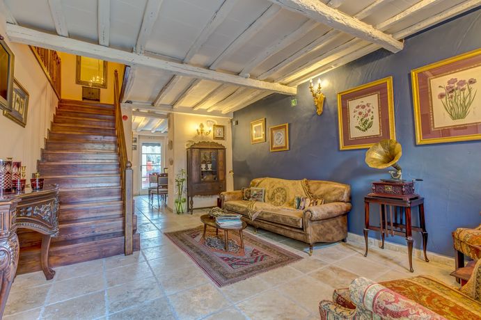 Imagen de los interiores del Erendira Hotel - Special Class. Foto 19