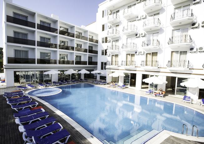 Imagen de la piscina del Ergin Hotel, Ayvalik. Foto 18