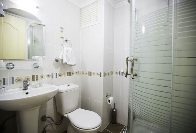 Imagen de la habitación del Ergin Hotel, Ayvalik. Foto 8