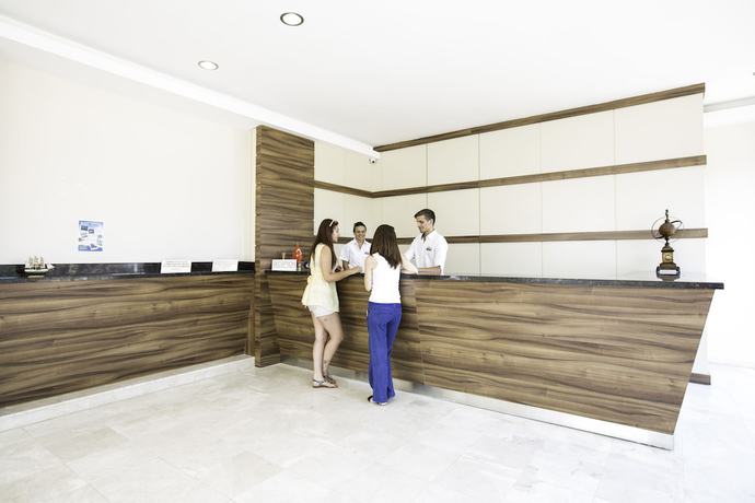 Imagen de los interiores del Ergin Hotel, Ayvalik. Foto 16