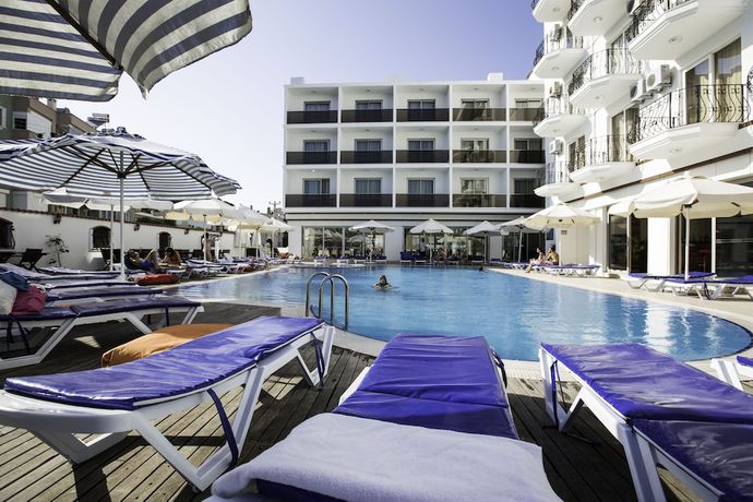 Imagen de la piscina del Ergin Hotel, Ayvalik. Foto 20