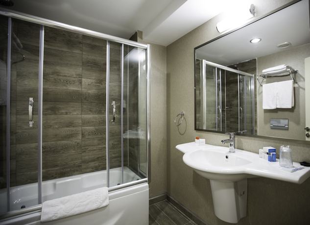 Imagen de la habitación del Ergin Hotel, Ayvalik. Foto 15