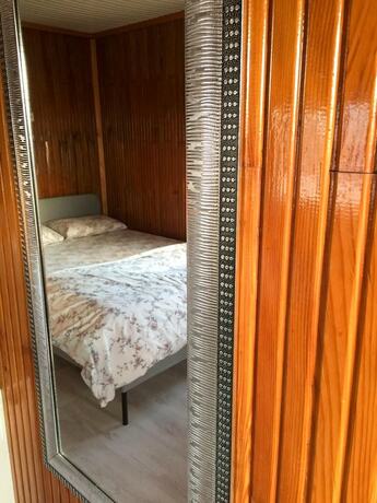 Imagen de la habitación del Erkal Pansion, Antalya. Foto 12