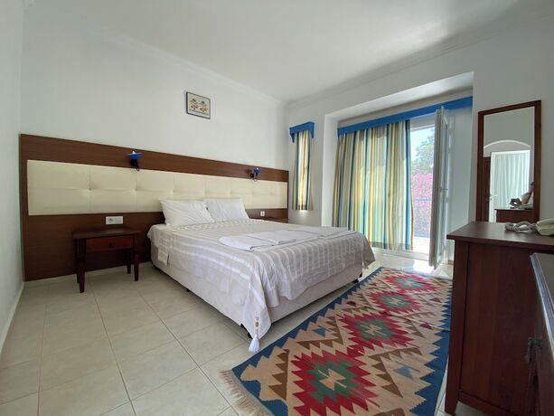 Imagen de la habitación del Eskiyali Otel. Foto 17