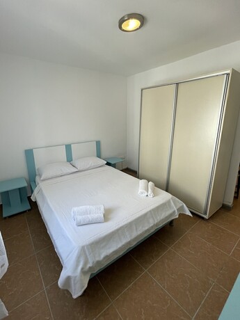 Imagen de la habitación del Esmana Otel. Foto 16