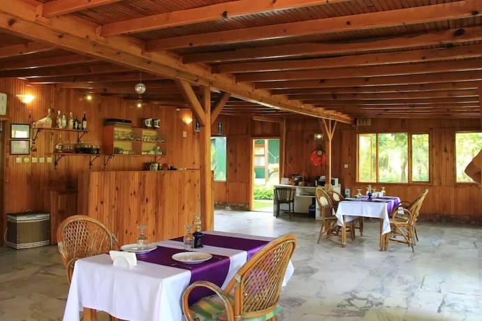 Imagen del bar/restaurante del Esralina Pansiyon. Foto 5