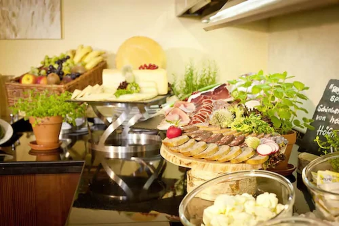 Imagen del bar/restaurante del Essential By Dorint Berlin-adlershof. Foto 5