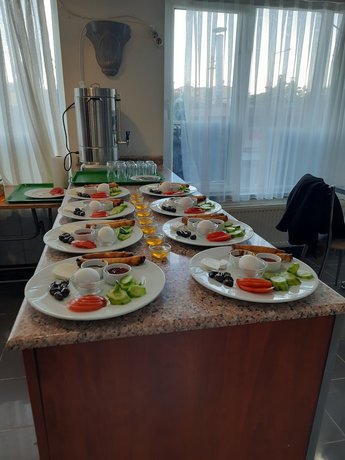 Imagen del bar/restaurante del Etema Otel. Foto 4