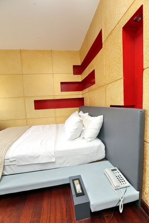 Imagen de la habitación del Eternity Hotel. Foto 2