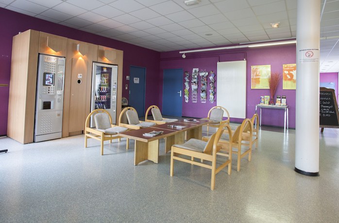 Imagen de los interiores del Ethic Etapes Cis Besan&ccedil;on. Foto 17