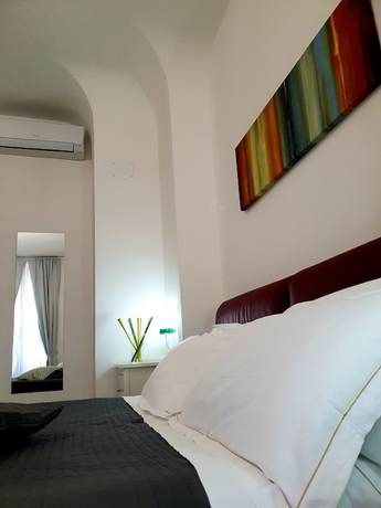 Imagen de la habitación del Etna Suite. Foto 2