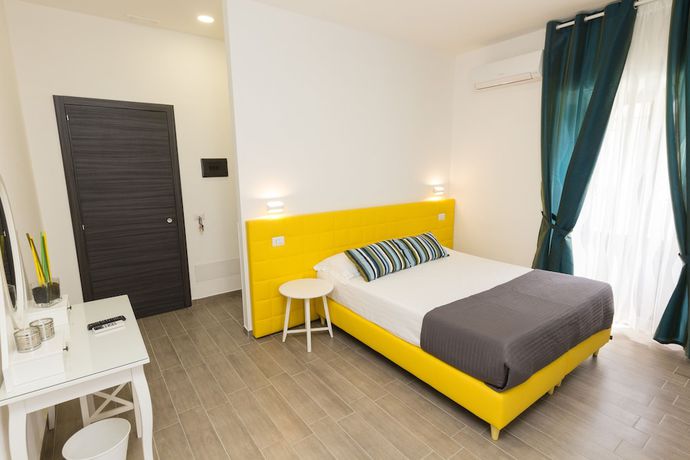 Imagen de la habitación del Etna Suite. Foto 13