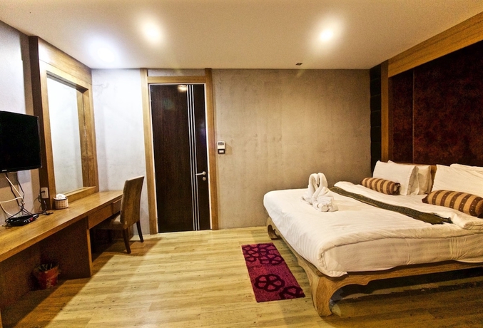 Imagen de la habitación del Eurna Resort. Foto 11