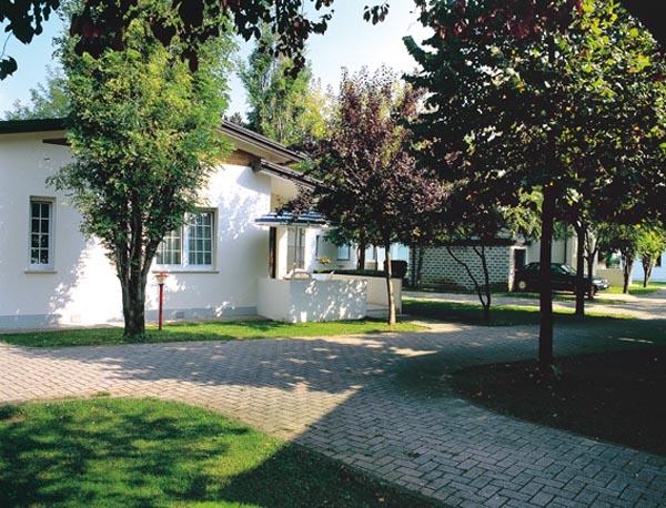 Imagen de los exteriores del Euro Junior. Foto 6