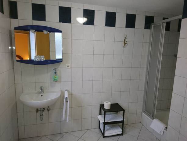 Imagen de la habitación del Euro-Hotel. Foto 13