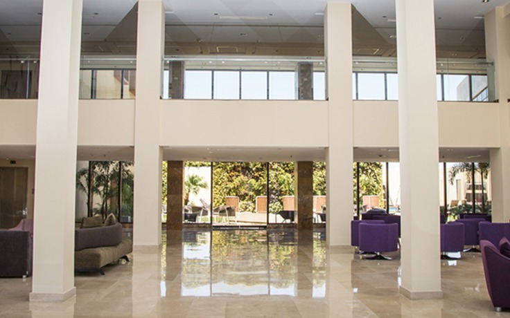 Imagen de los interiores del Eurobuilding Suites Coro. Foto 5