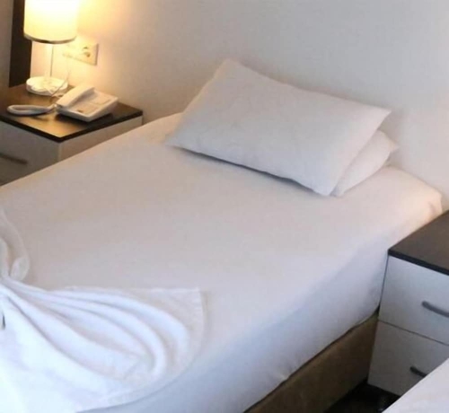 Imagen de la habitación del Eva Otel. Foto 9