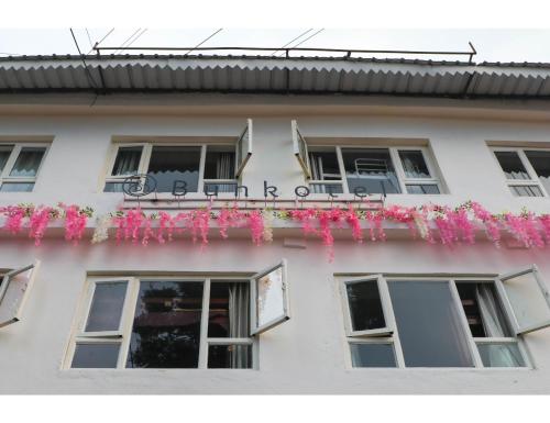 Imagen general del Event-First Bunkotel. Foto 6