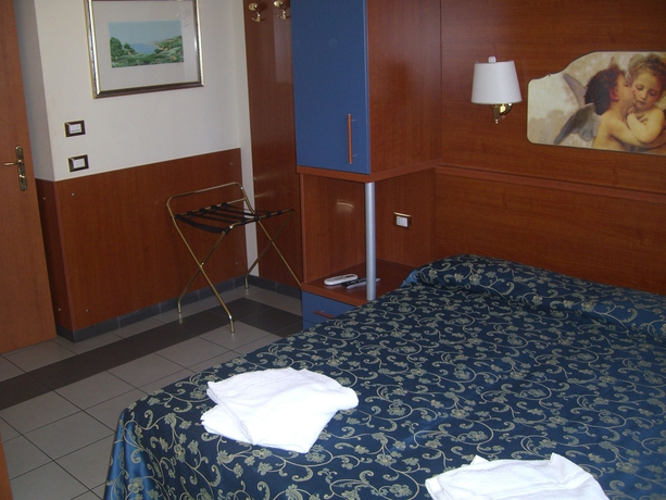 Imagen de la habitación del Evergreen, Roma. Foto 11