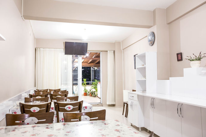 Imagen de la habitación del Evren Konukevi. Foto 13
