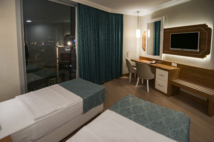 Imagen de la habitación del Exelans Hotel. Foto 4