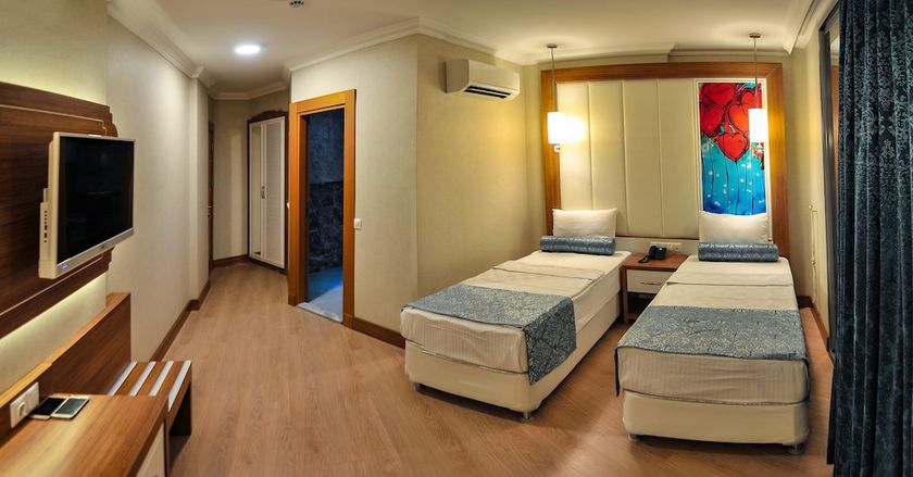 Imagen de la habitación del Exelans Hotel. Foto 9